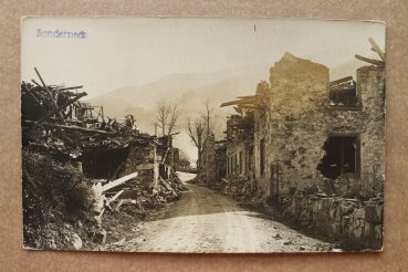 Ansichtskarte Foto AK Sondernach Sunderna 1914-1918 Elsass Straßenansicht zerstörte Häuser Ruinen Weltkrieg Ortsansicht Frankreich France 68 Haut Rhin
